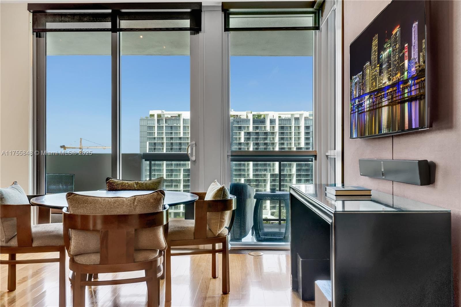 101 20, Miami Beach FL 33139 — 17