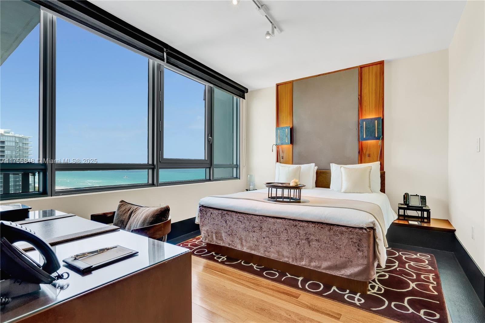 101 20, Miami Beach FL 33139 — 18