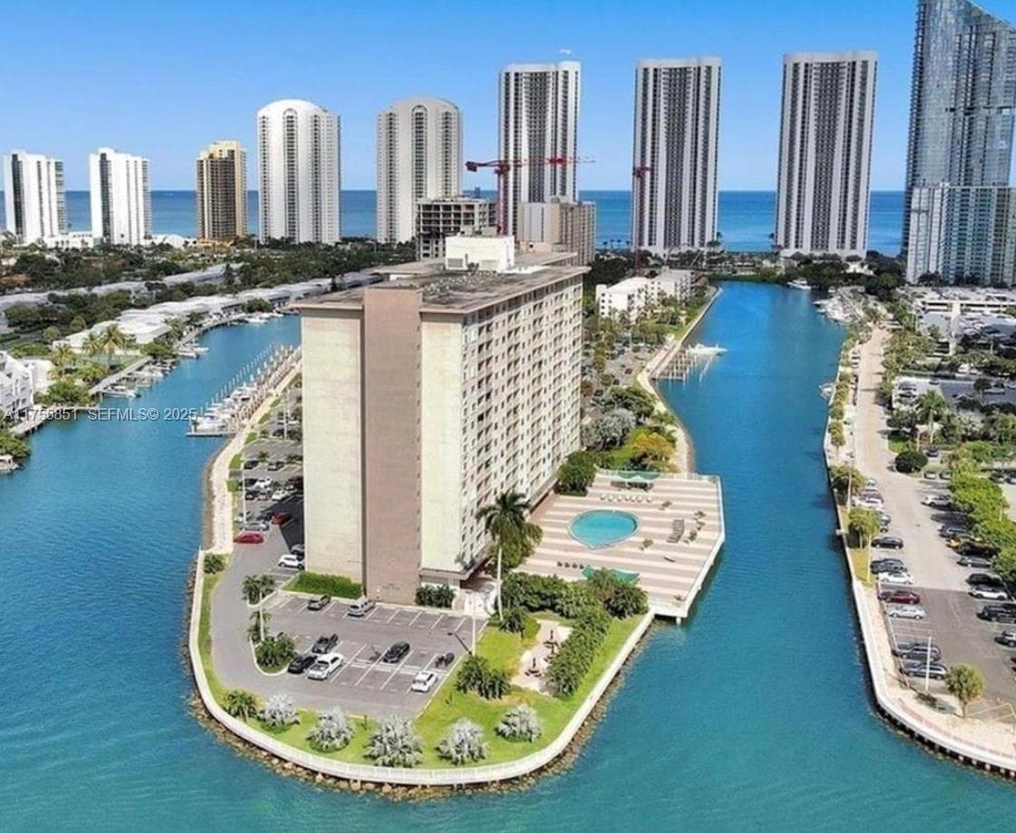 400 Kings Point Dr # 810, Sunny Isles Beach FL 33160 — 1