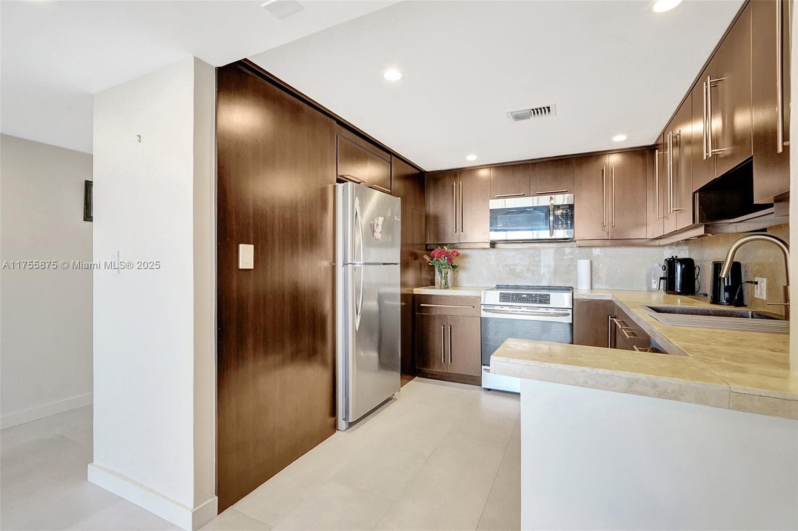 3675 N Country Club Dr # 2310, Aventura FL 33180 — 18