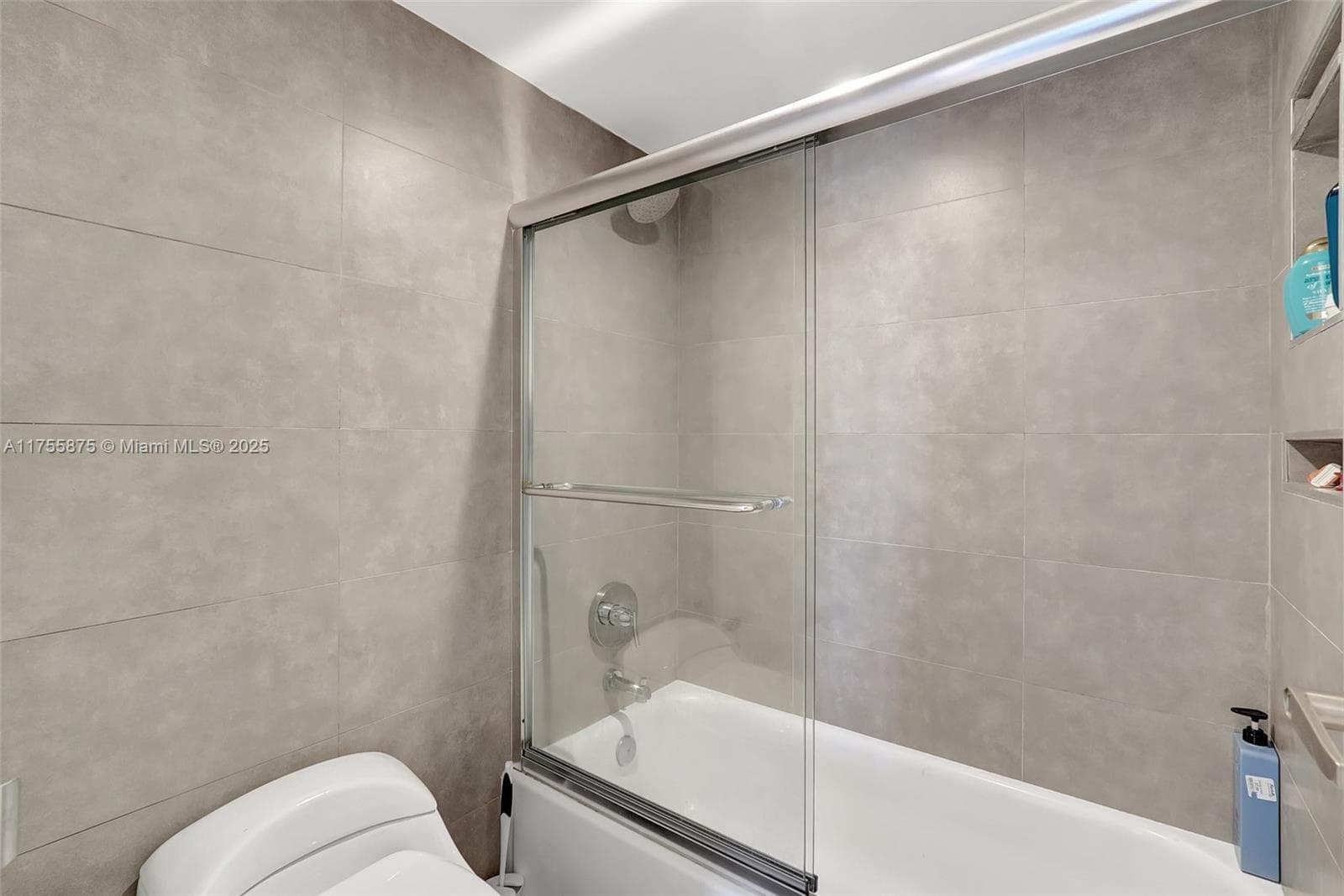3675 N Country Club Dr # 2310, Aventura FL 33180 — 35