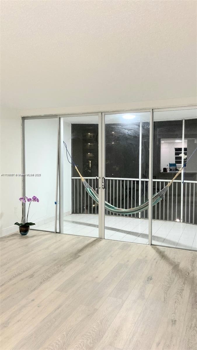 1670 NE 191st St # 3, Miami FL 33179 — 4