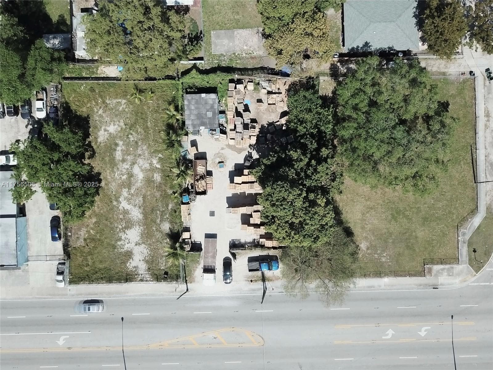 3013 NW 54th St, Miami FL 33142 — 13