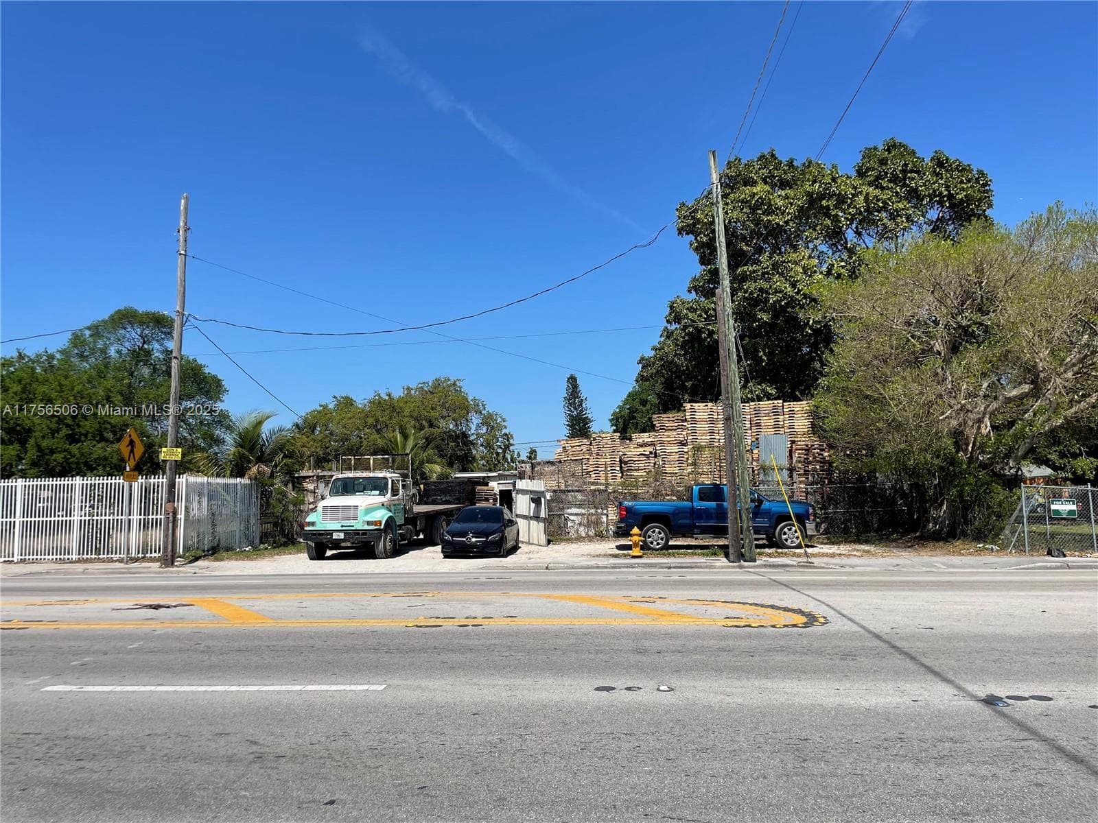 3013 NW 54th St, Miami FL 33142 — 1