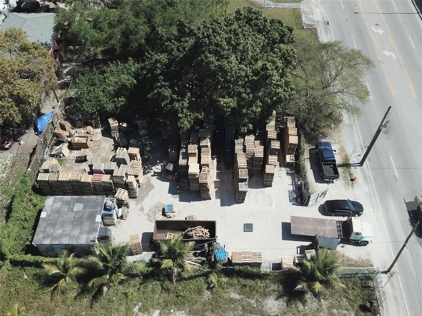 3013 NW 54th St, Miami FL 33142 — 11