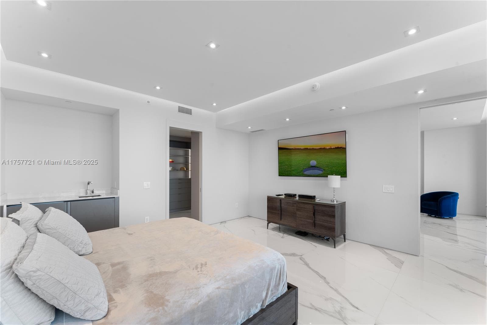 18975 Collins Ave # 3703, Sunny Isles Beach FL 33160 — 24