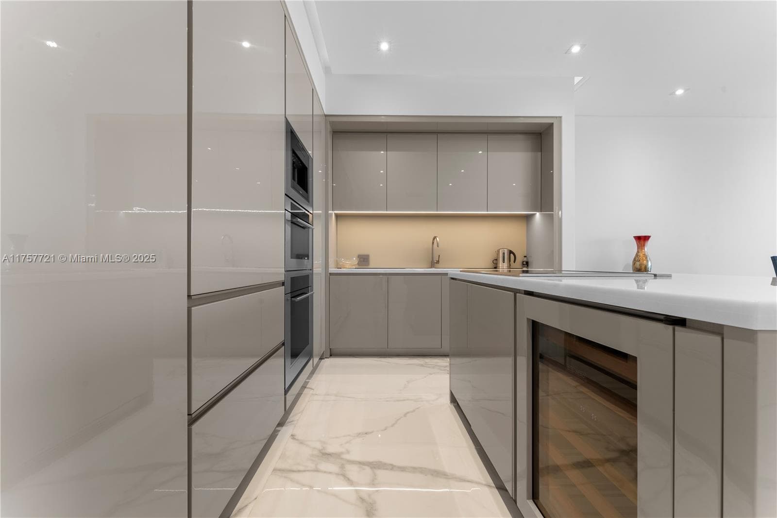 18975 Collins Ave # 3703, Sunny Isles Beach FL 33160 — 15