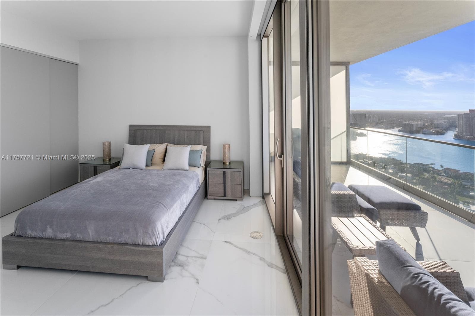 18975 Collins Ave # 3703, Sunny Isles Beach FL 33160 — 39
