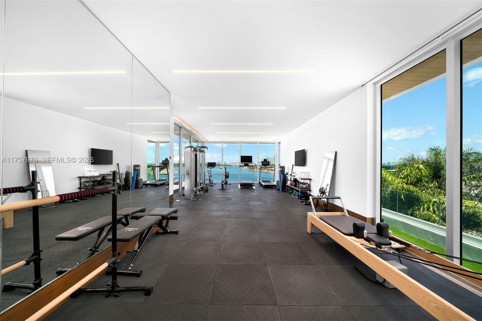 284 Bal Bay Dr, Bal Harbour FL 33154 — 24
