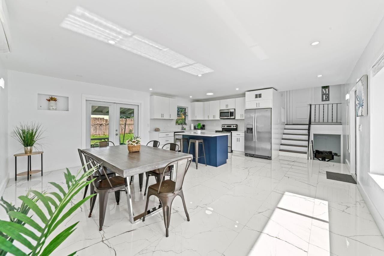 1215 NE 200th Street, Miami FL 33179 — 4