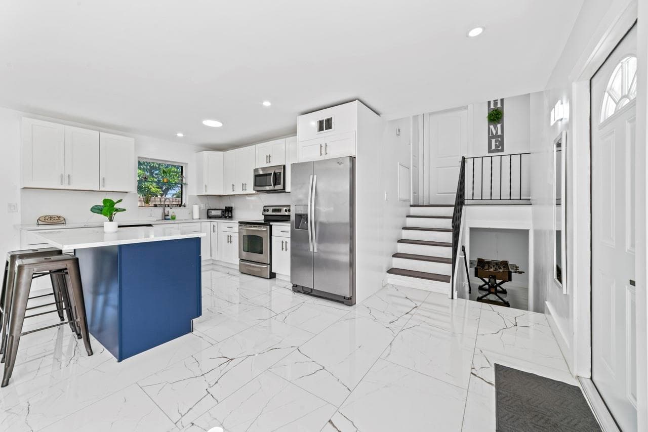 1215 NE 200th Street, Miami FL 33179 — 8