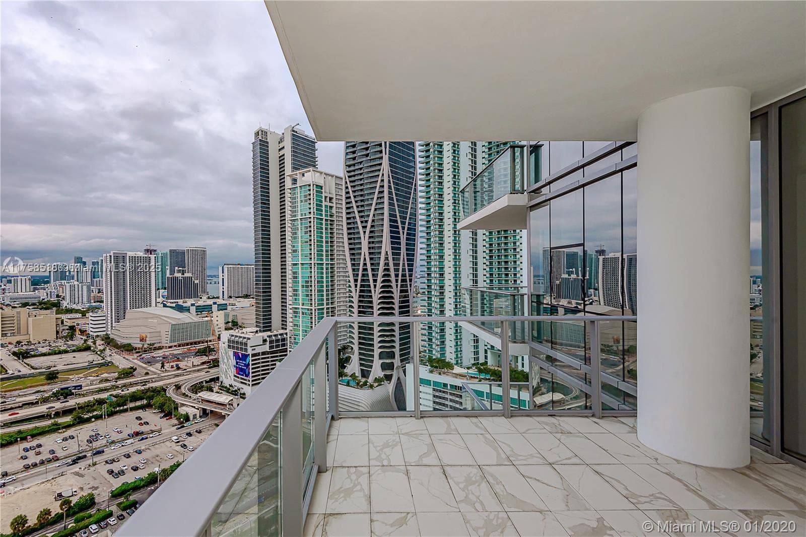 851 NE 1st Ave # 2600, Miami FL 33132 — 2
