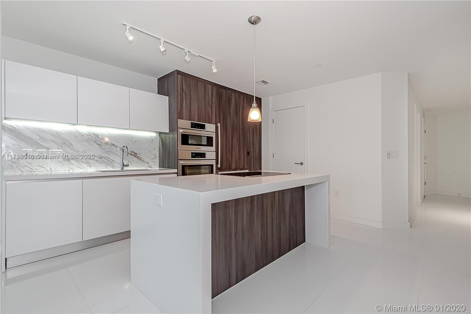851 NE 1st Ave # 2600, Miami FL 33132 — 6