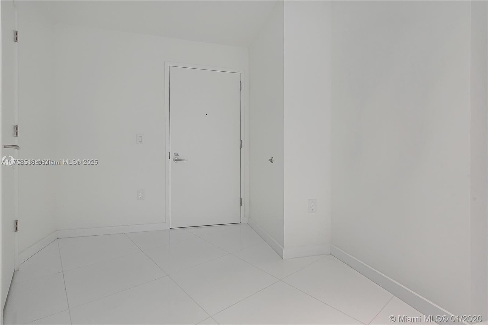 851 NE 1st Ave # 2600, Miami FL 33132 — 15
