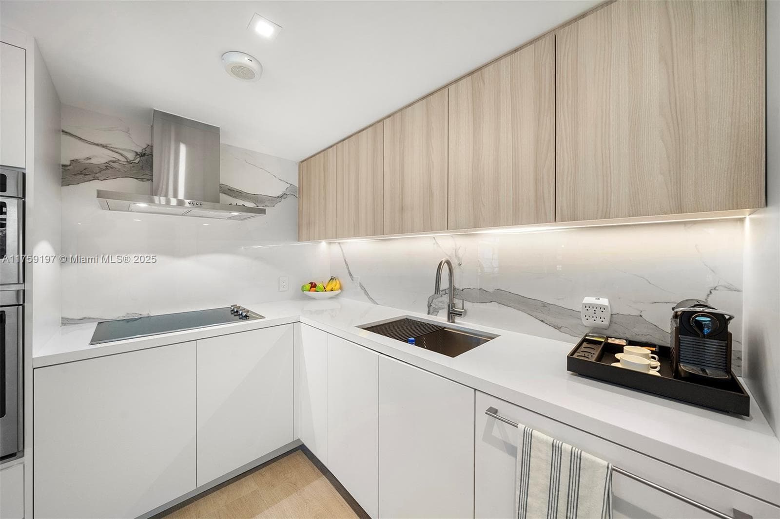 Roney Palace Condo, Miami Beach, FL — 12