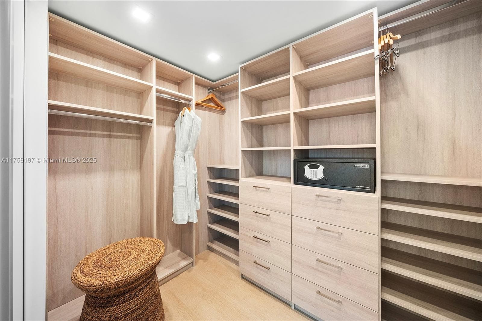 Roney Palace Condo, Miami Beach, FL — 18