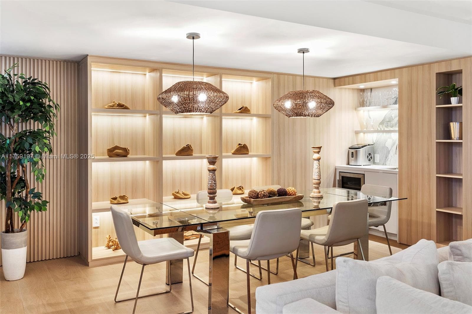 Roney Palace Condo, Miami Beach, FL — 8