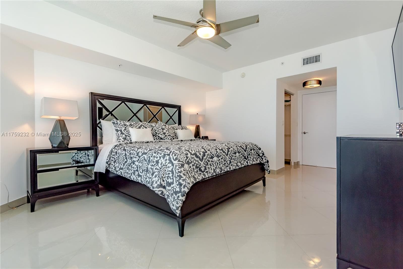 16699 Collins Ave # 1809, Sunny Isles Beach FL 33160 — 18