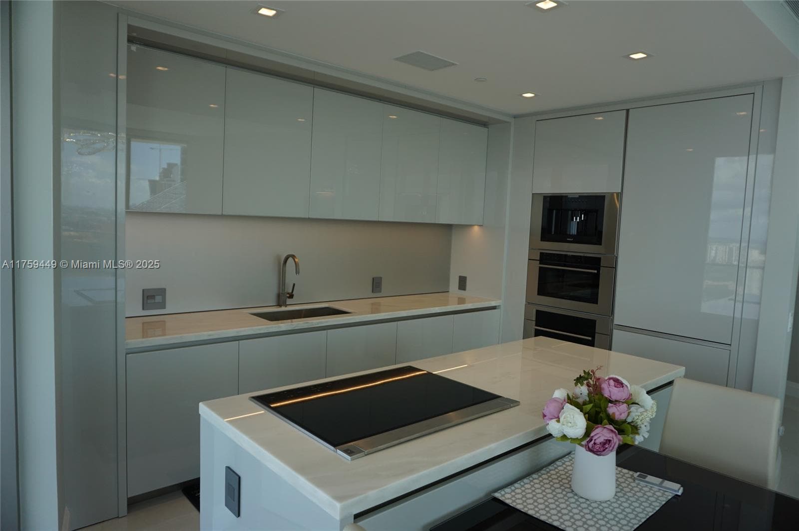 18975 SE Collins Ave # 3405, Sunny Isles Beach FL 33160 — 17