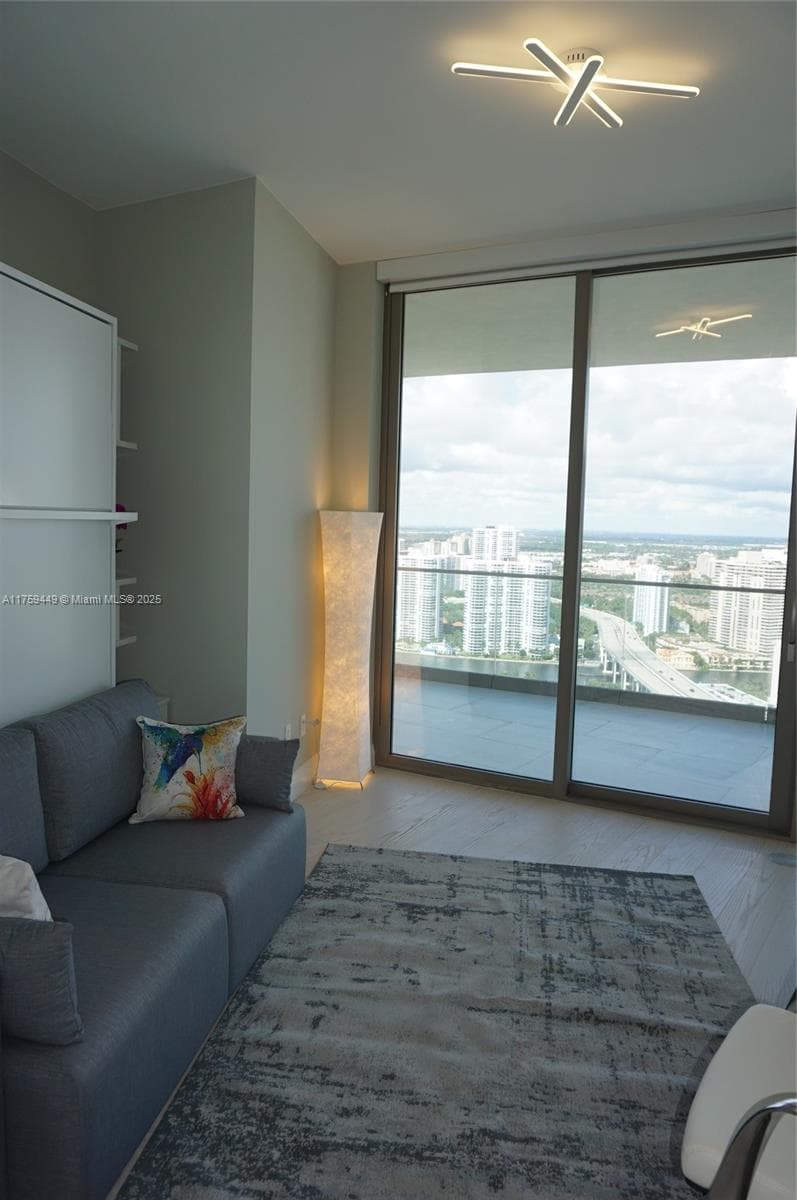 18975 SE Collins Ave # 3405, Sunny Isles Beach FL 33160 — 34