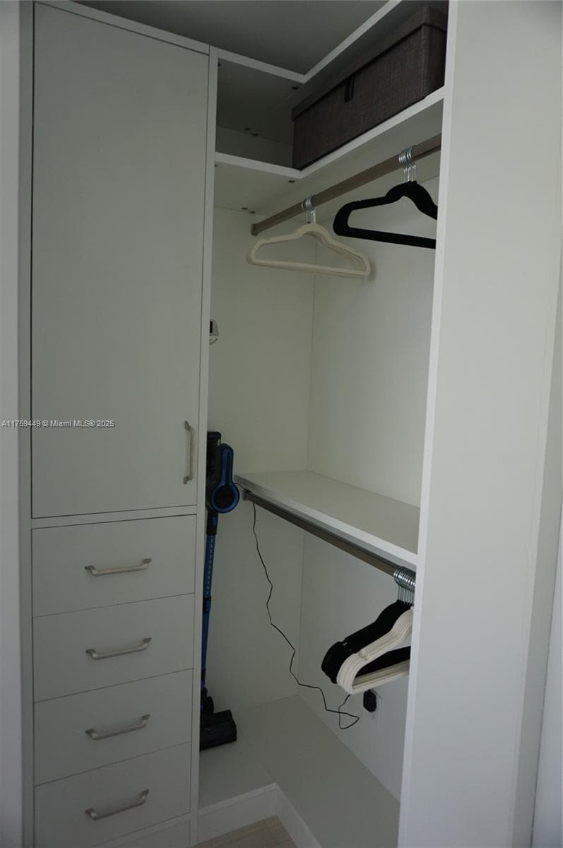 18975 SE Collins Ave # 3405, Sunny Isles Beach FL 33160 — 39