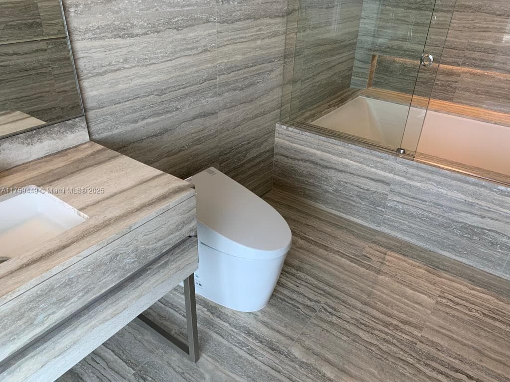 18975 SE Collins Ave # 3405, Sunny Isles Beach FL 33160 — 29