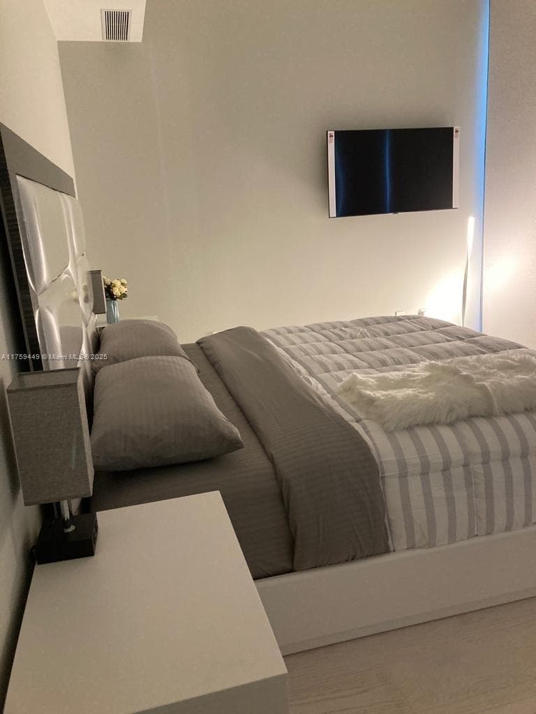 18975 SE Collins Ave # 3405, Sunny Isles Beach FL 33160 — 21