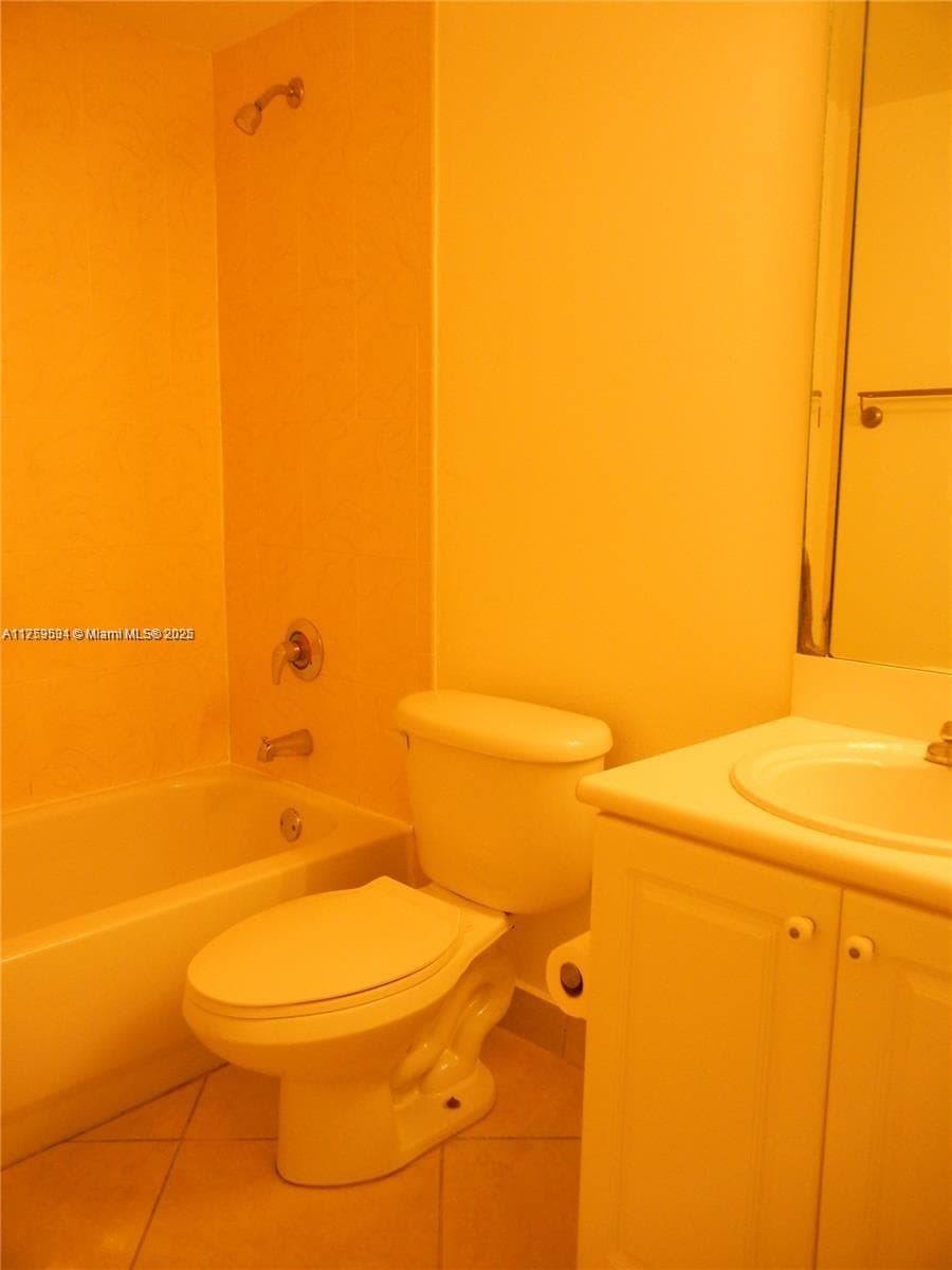 1455 N Treasure Dr # 4O, North Bay Village FL 33141 — 3