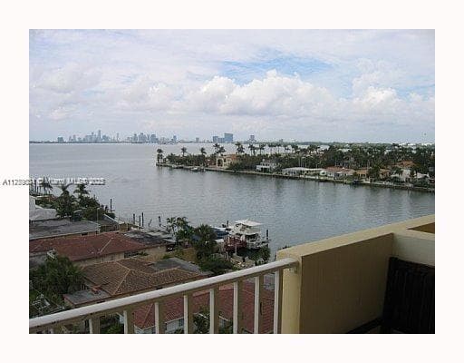1455 N Treasure Dr # 4O, North Bay Village FL 33141 — 4