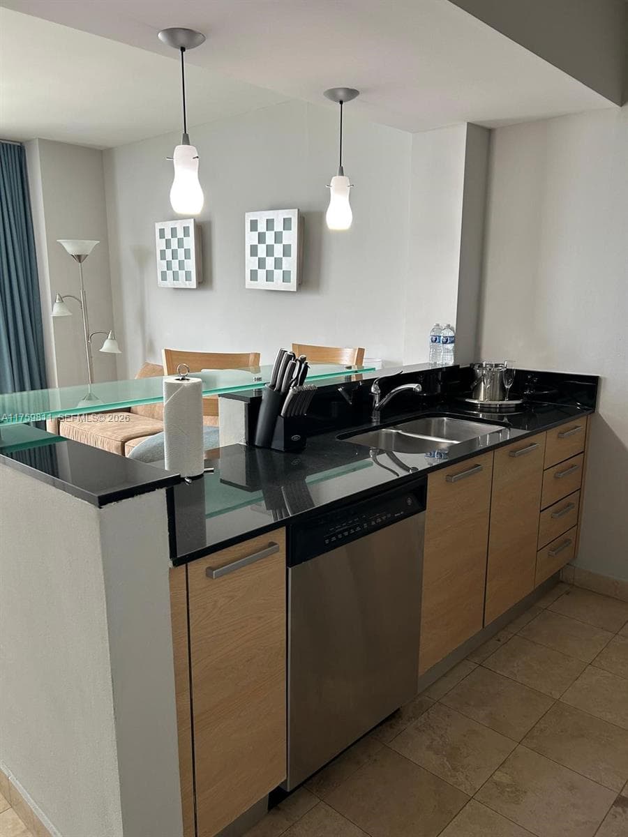 18683 Collins Ave # 1706, Sunny Isles Beach FL 33160 — 17