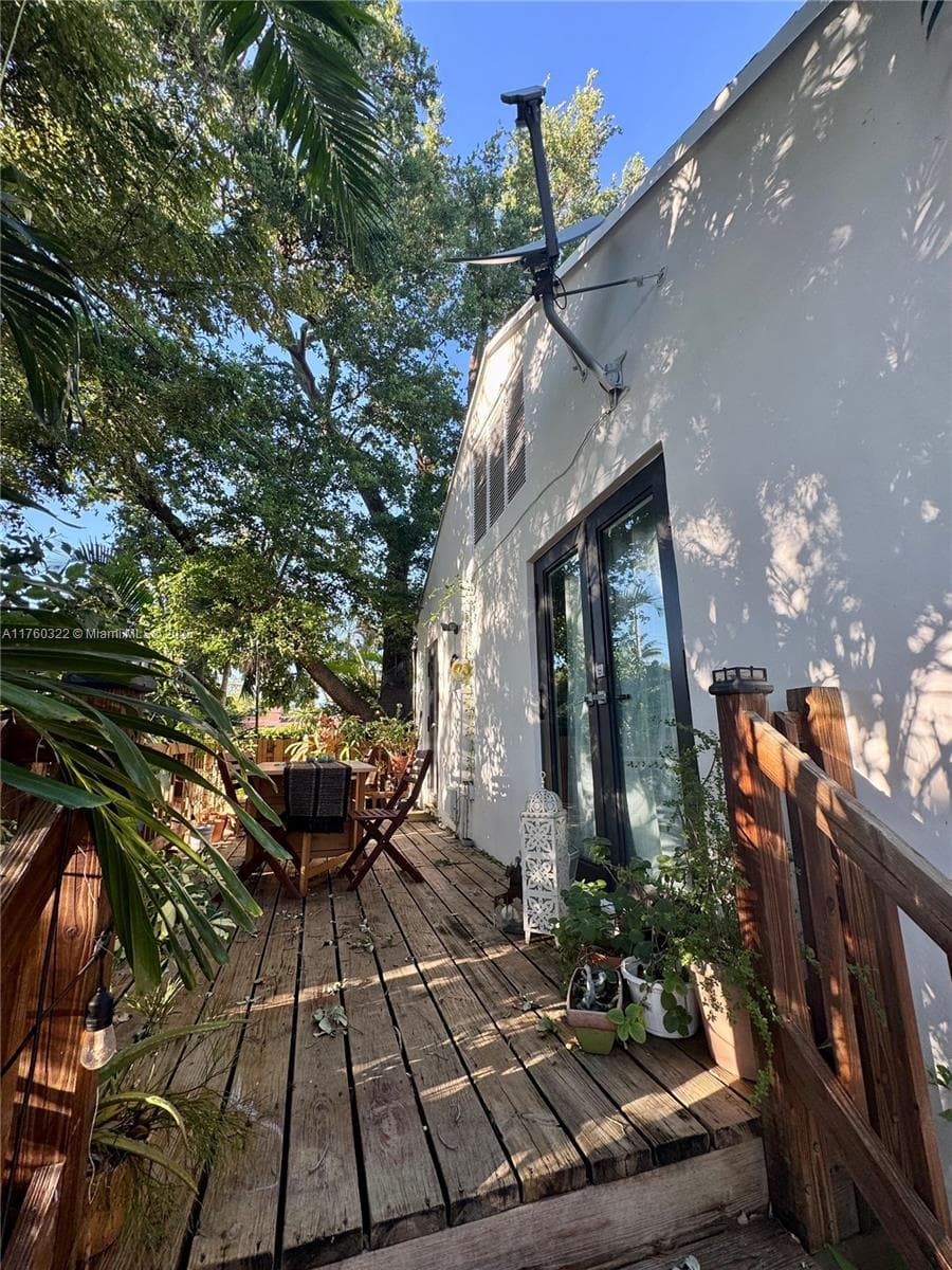 7020 NE 5th Ave, Miami FL 33138 — 28