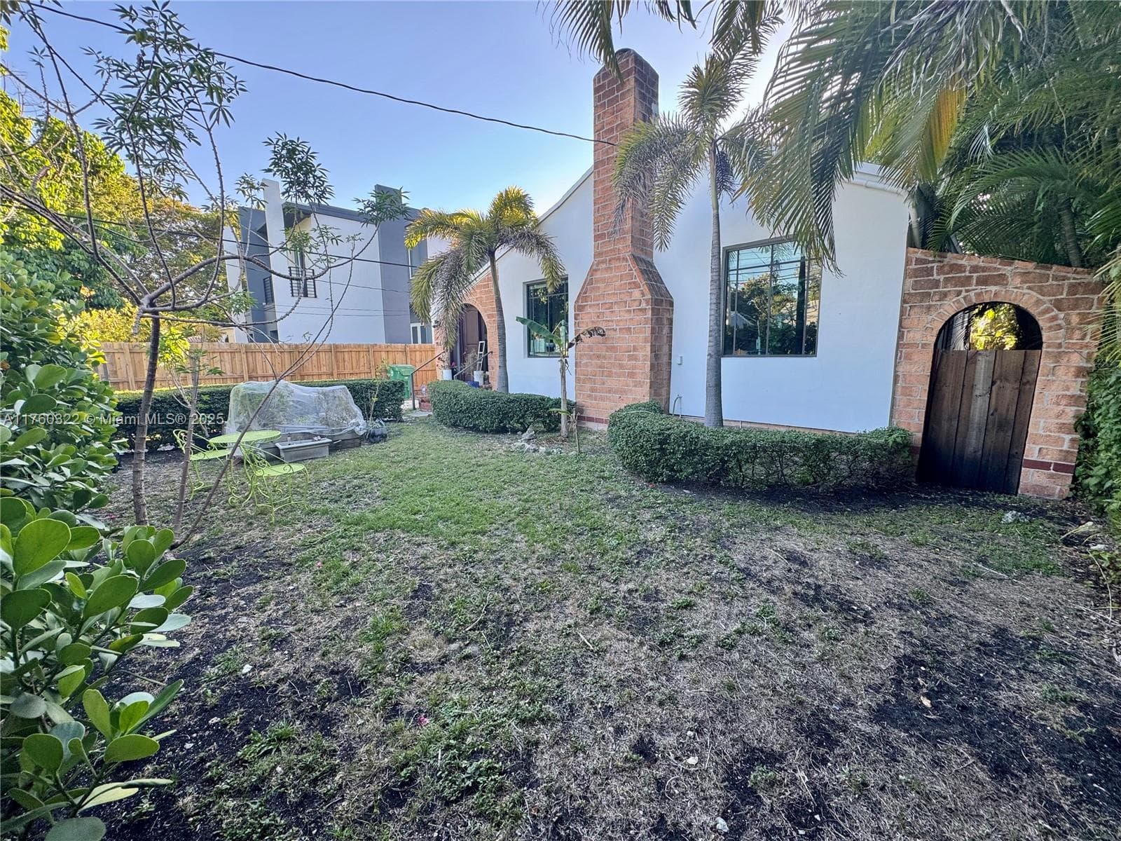7020 NE 5th Ave, Miami FL 33138 — 24