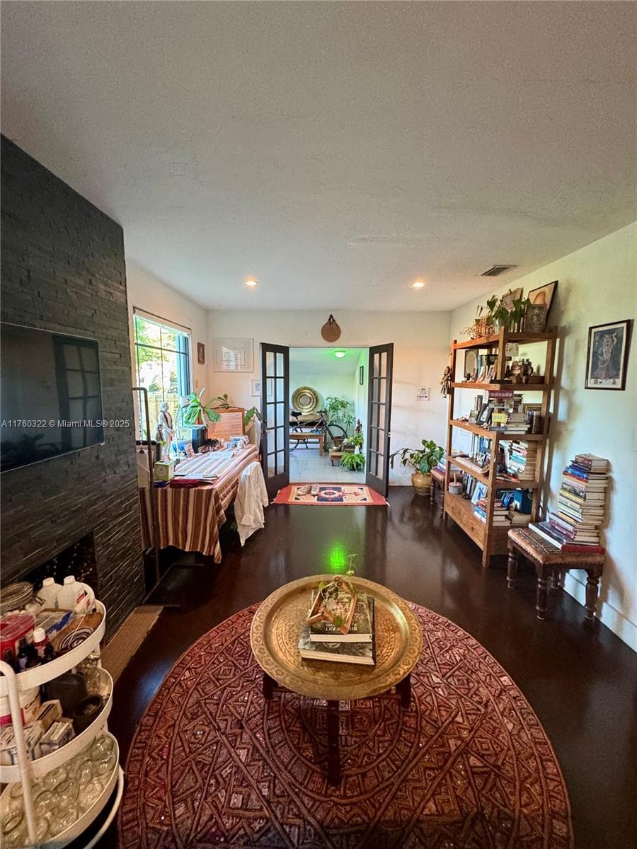 7020 NE 5th Ave, Miami FL 33138 — 11