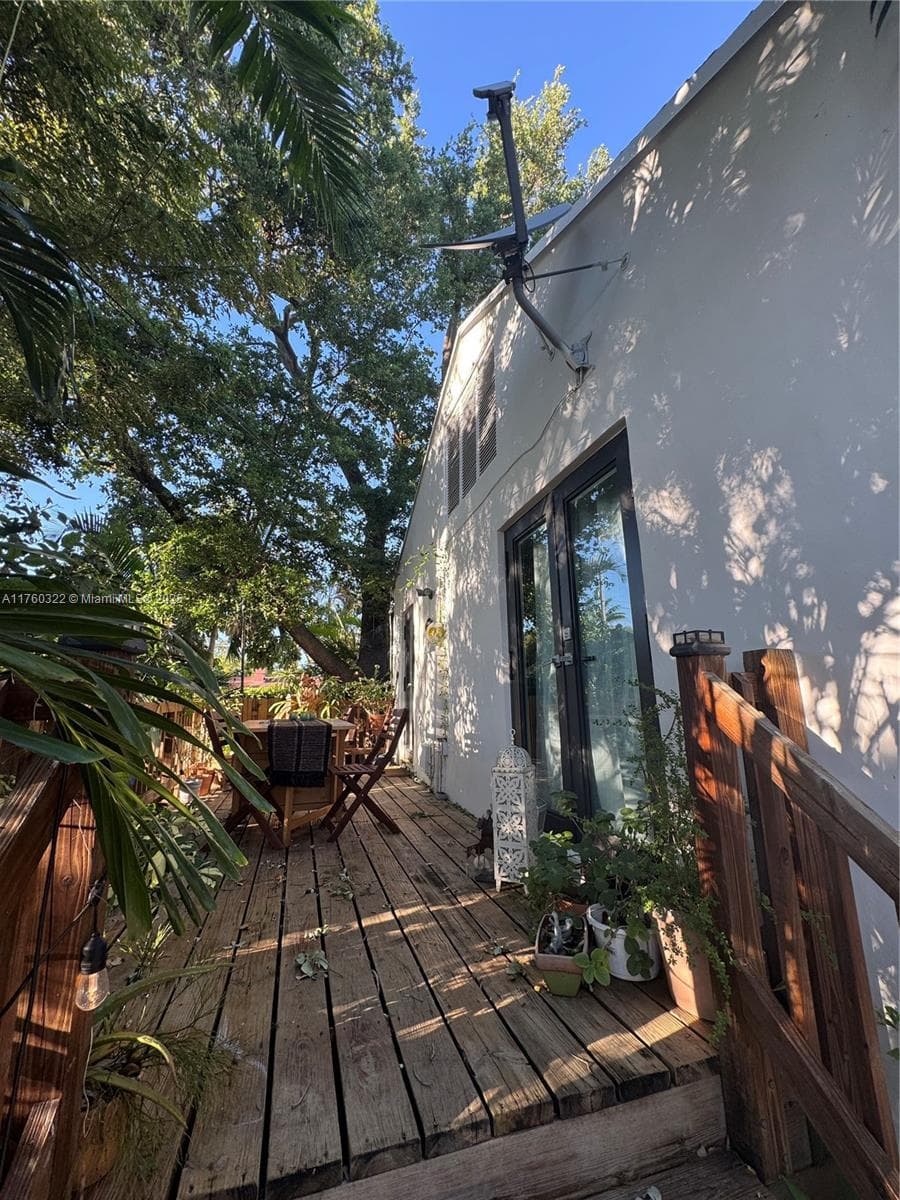 7020 NE 5th Ave, Miami FL 33138 — 29