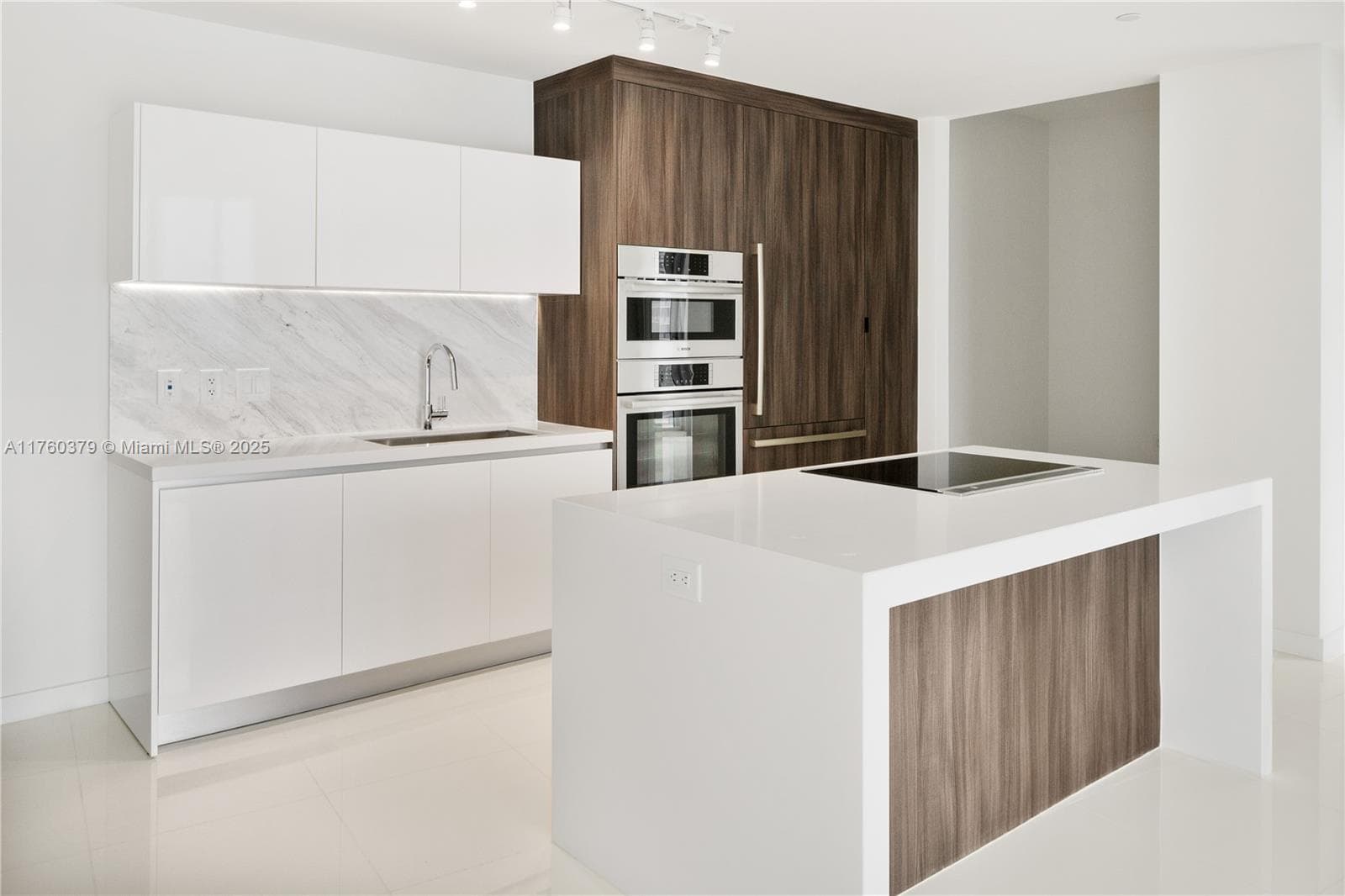 851 NE 1st Ave # 4203, Miami FL 33132 — 2