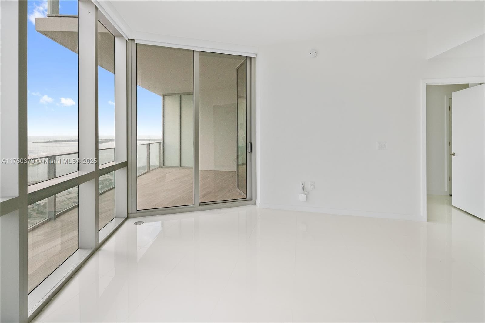 851 NE 1st Ave # 4203, Miami FL 33132 — 6