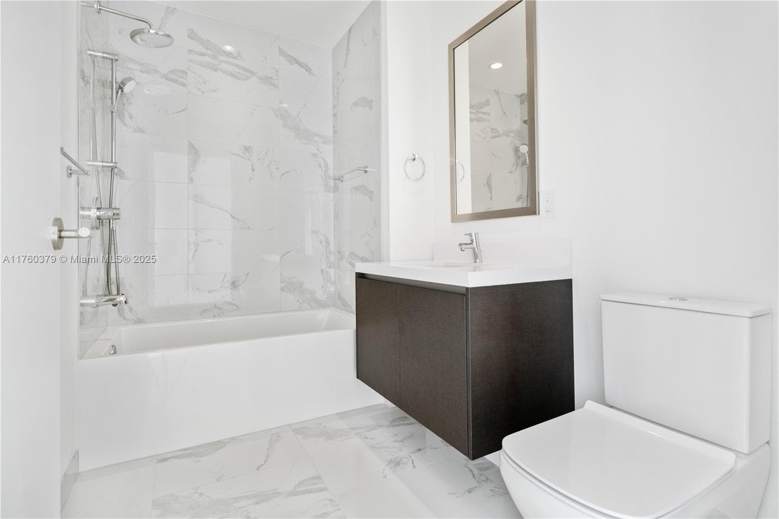 851 NE 1st Ave # 4203, Miami FL 33132 — 13