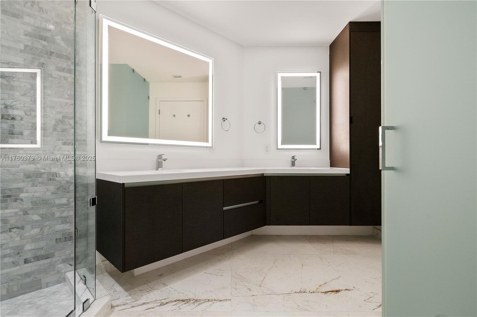 851 NE 1st Ave # 4203, Miami FL 33132 — 22