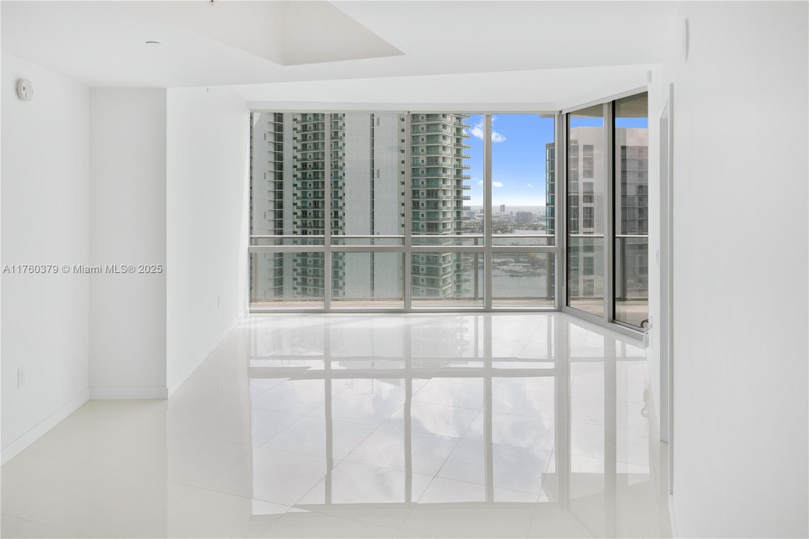 851 NE 1st Ave # 4203, Miami FL 33132 — 14