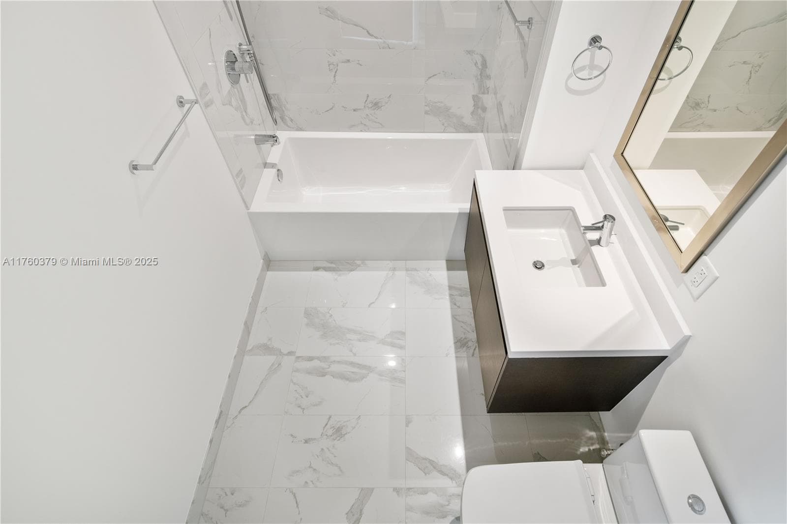 851 NE 1st Ave # 4203, Miami FL 33132 — 15