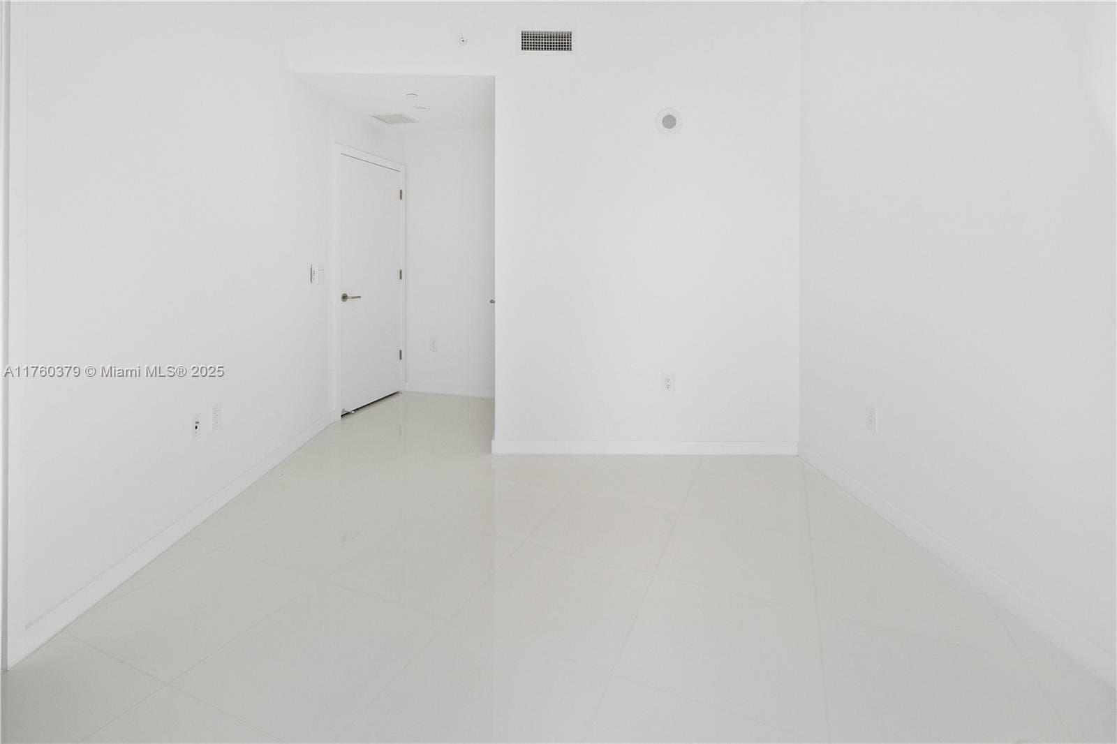 851 NE 1st Ave # 4203, Miami FL 33132 — 11