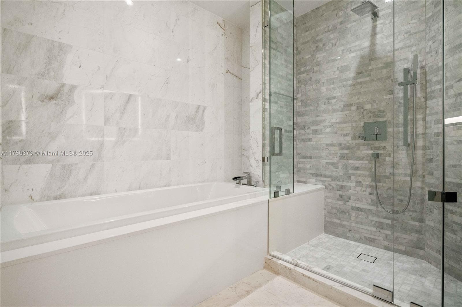 851 NE 1st Ave # 4203, Miami FL 33132 — 25