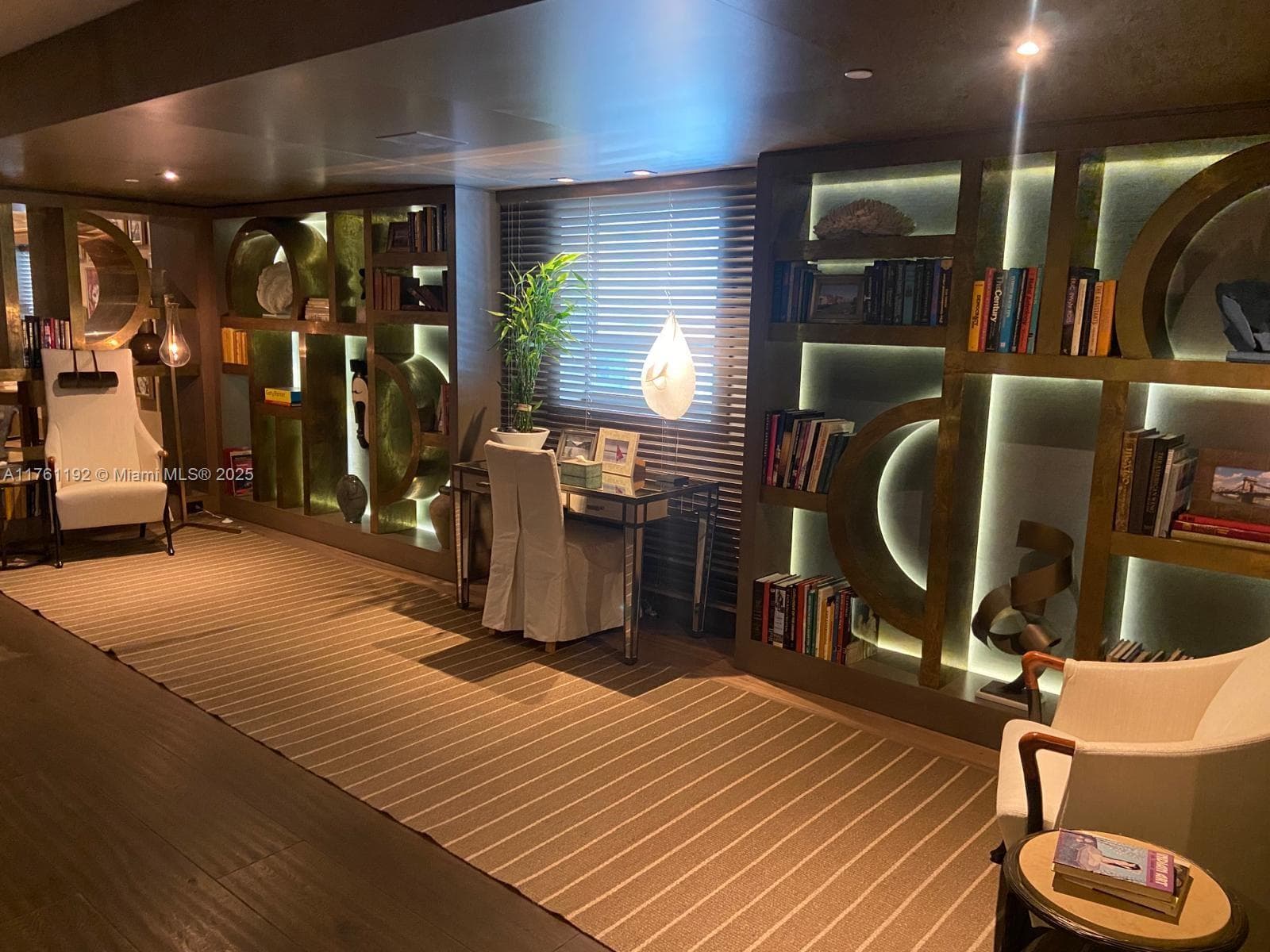 125 Ocean Dr # 0303, Miami Beach FL 33139 — 27