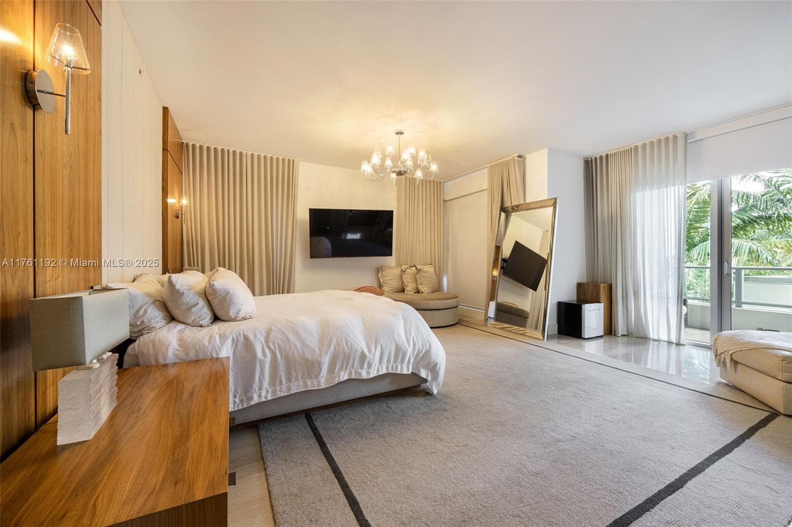 125 Ocean Dr # 0303, Miami Beach FL 33139 — 17