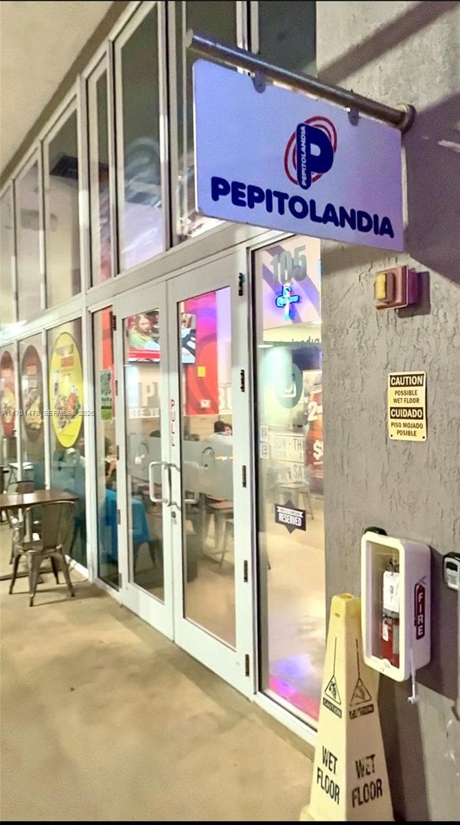 58 ST, Doral FL 33178 — 12