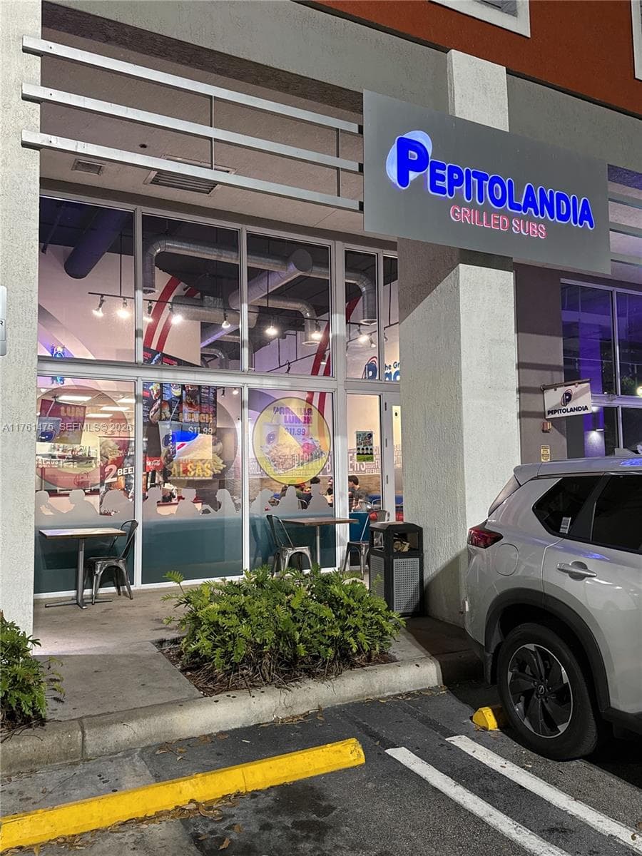 58 ST, Doral FL 33178 — 11