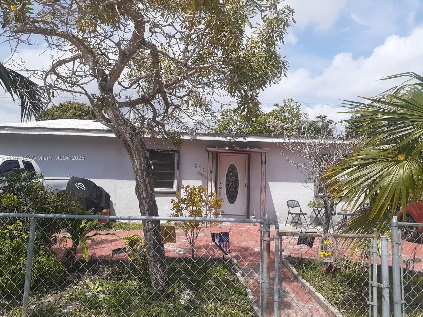 625 E 28th St, Hialeah FL 33013 — 1