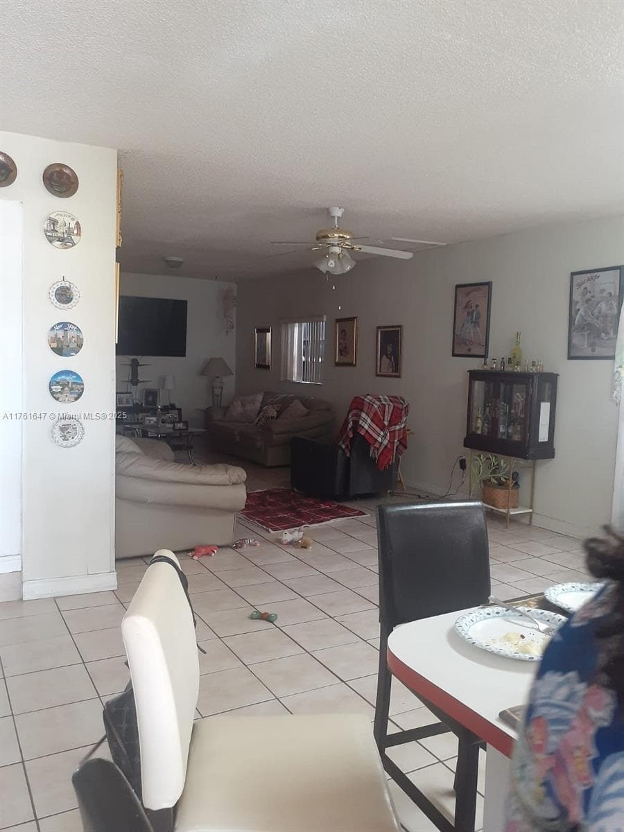 625 E 28th St, Hialeah FL 33013 — 9