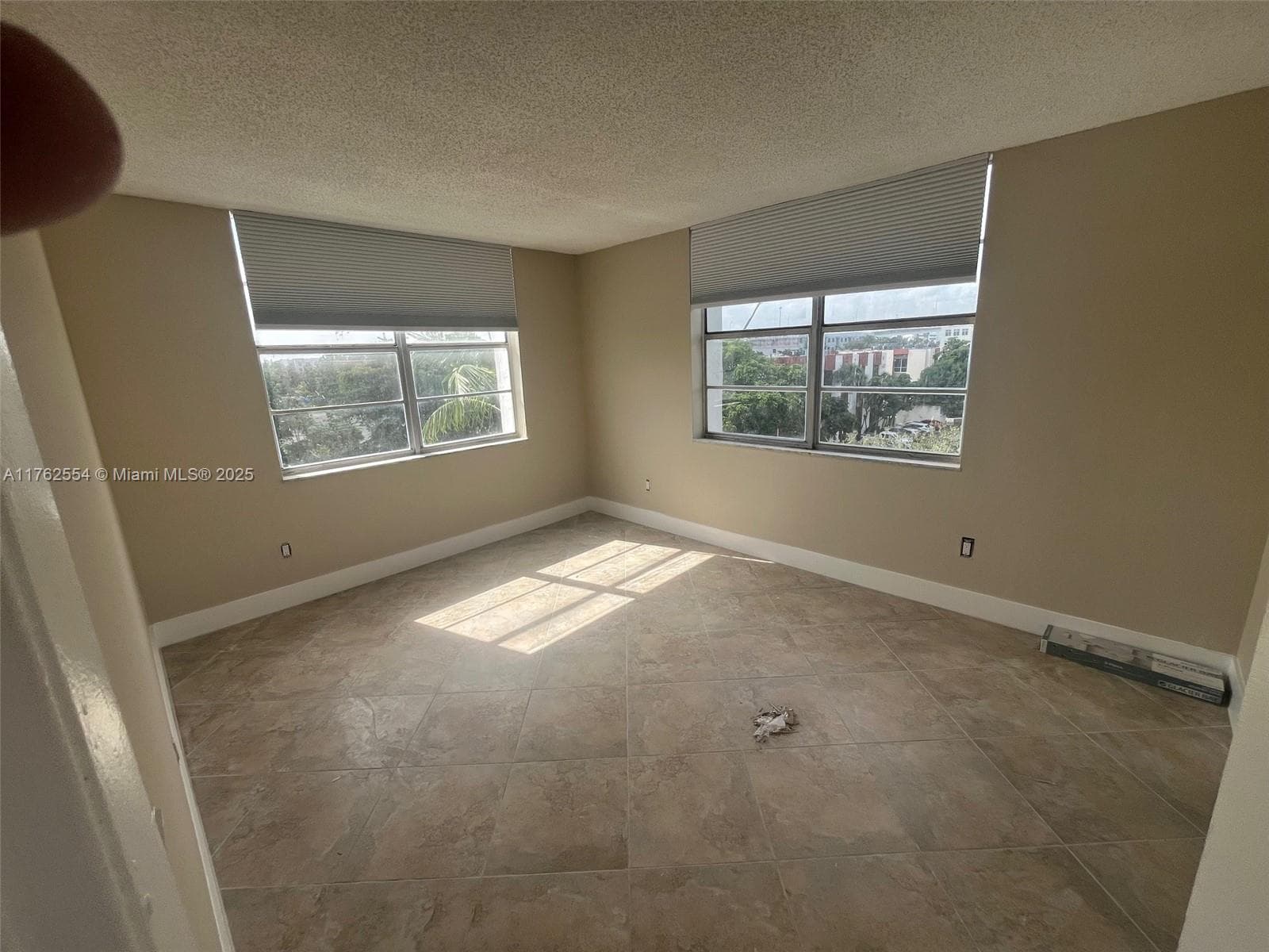 498 NW 165th St # 501, Miami FL 33169 — 5