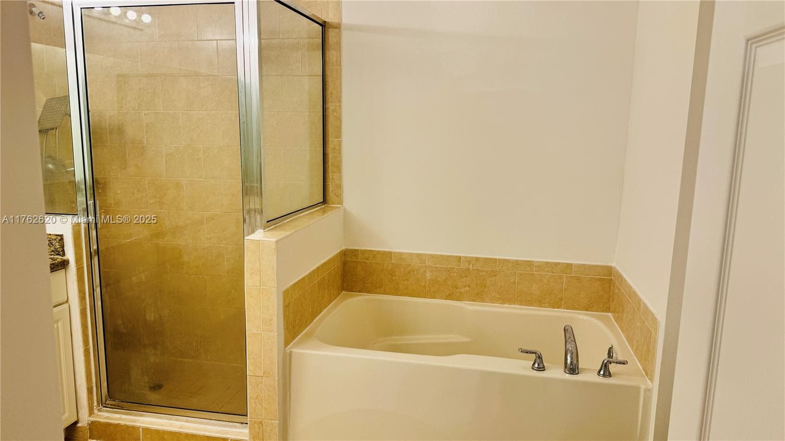 3001 NE 185th St # 431, Aventura FL 33180 — 12